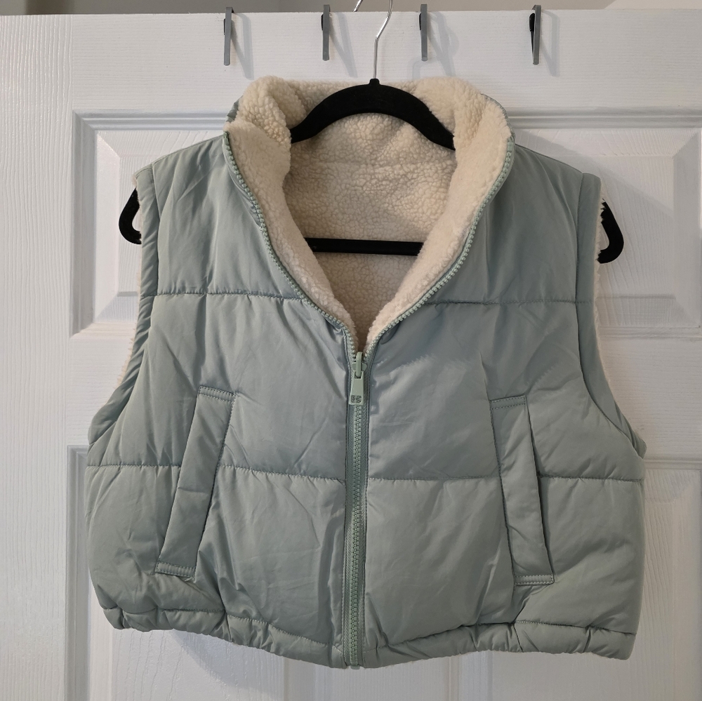 NWOT Reversible vest